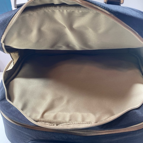 Baggallini Rolling two wheels Carry on suitcase luggage travel bag beige/black - Picture 6 of 9